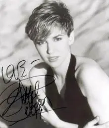 Debbie Gibson - 9htjkqvxqhgethkg[1].jpg